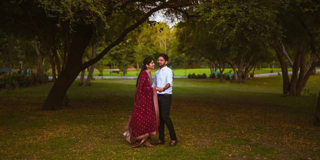 A Guide to Authentic Moments in Candid Pre-Wedding Photography in Kolkata